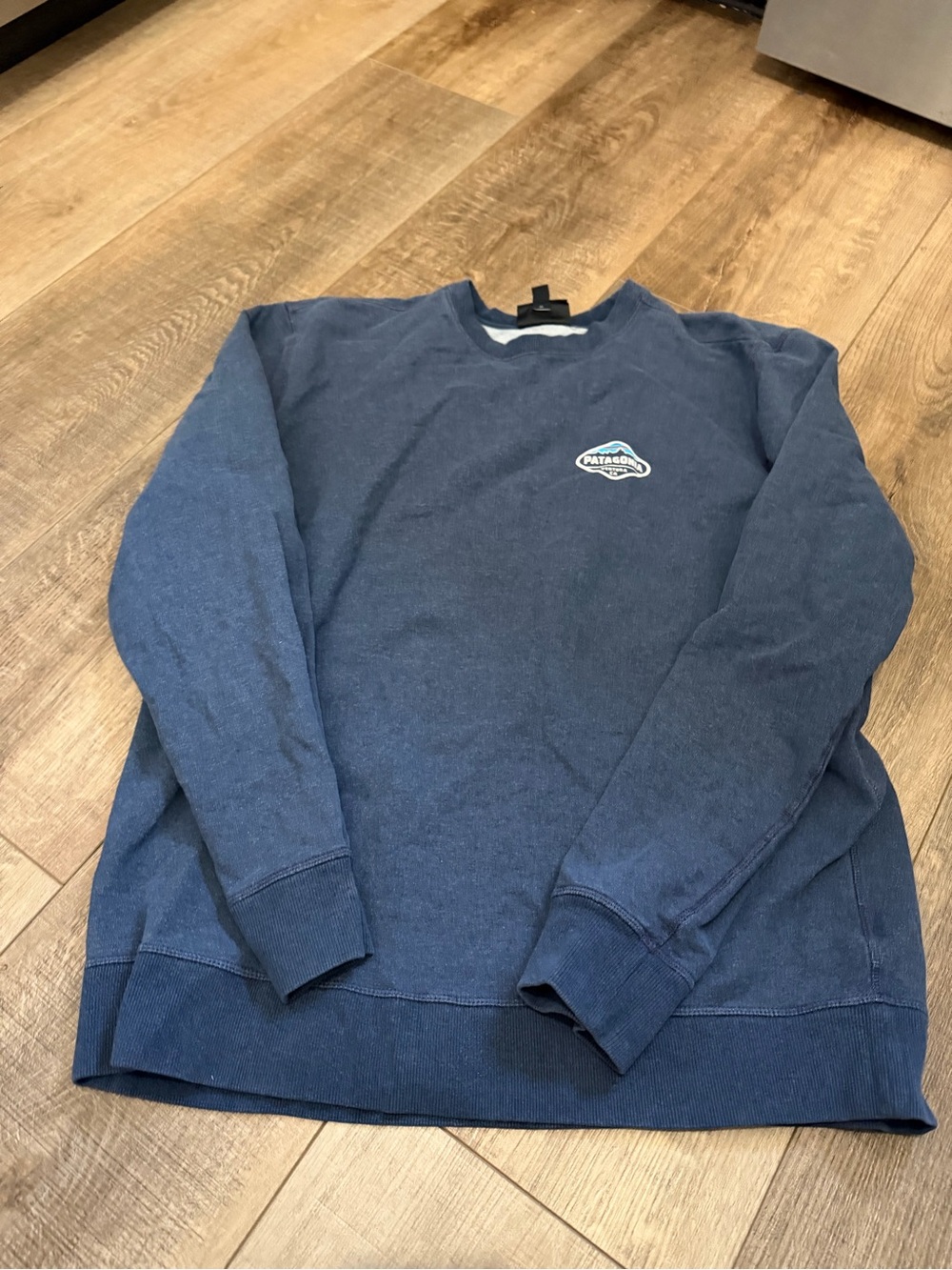 Patagonia Men's Crewneck Sweatshirt - Dark Blue